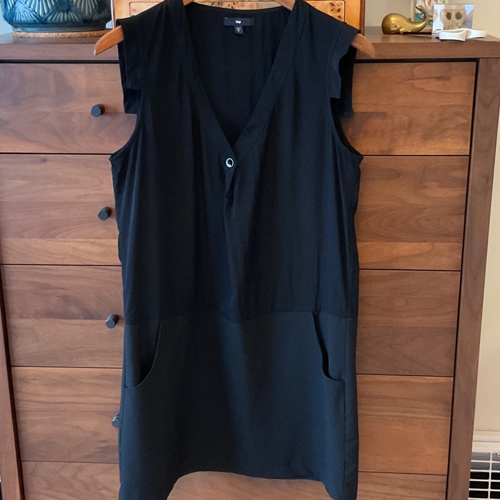 GAP Black V-Neck Dress